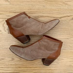 Aquatalia brown suede boots size 7.5